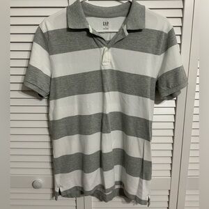 NWOT Gap Men Gray White Strip Polo Shirt Size Small